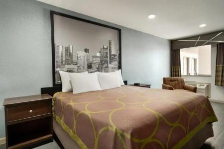 Super 8 by Wyndham Houston/Dtwn/I-610 - 36
