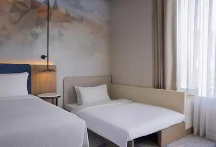 Hilton Garden Inn - 61