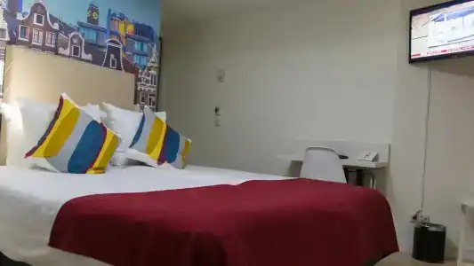 France - 27