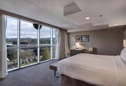 Embassy Suites by Hilton Seattle - 43