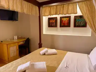 Le Convivial - Wine and Spa Experience Suites - 10