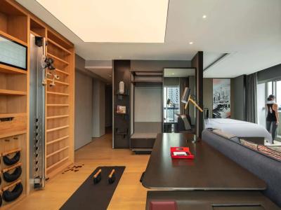 Swissotel The Stamford - 85