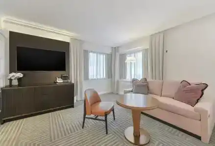Capital Hilton - 66
