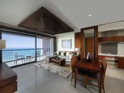 Pullman Oceanview Sanya Bay Resort & Spa - 15