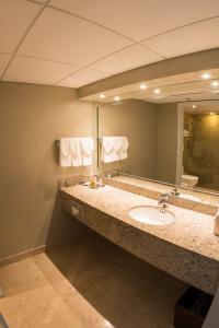 DoubleTree by Hilton Grand Biscayne Bay - 48