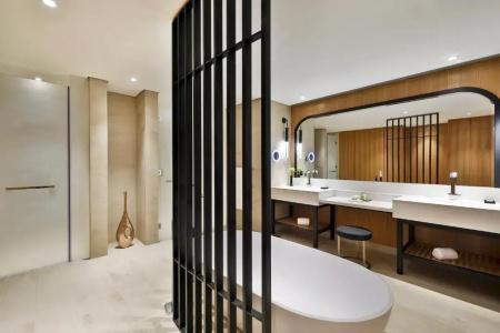 DoubleTree by Hilton Dubai - Business Bay - 94