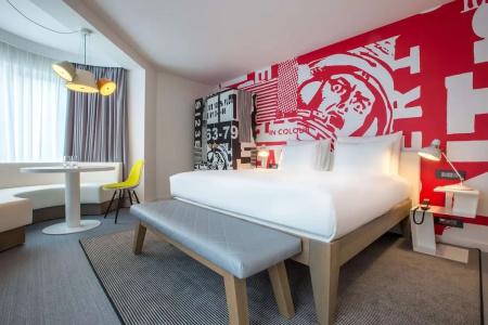 Radisson Red Brussels - 29