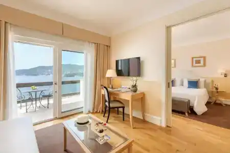 Grand Bristol Resort & Spa, by R Collections - 7