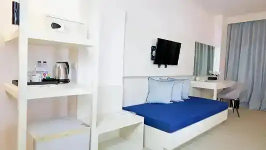 Amata Patong - 11