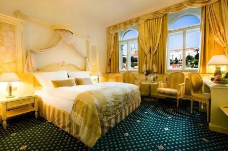 Luxury Family Royal Palace - 29