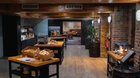 DoubleTree by Hilton London – Docklands Riverside - 28