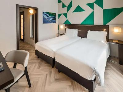 Mercure Napoli Centro Angioino - 35