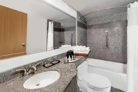 Wyndham Garden Austin - 16