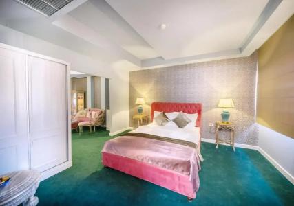 Phoenicia Comfort - 1