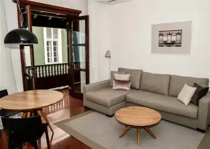 Suites 1478 - 33