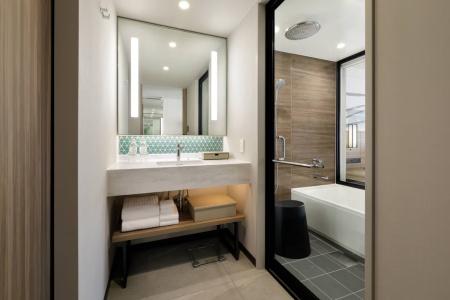Courtyard by Marriott Osaka Honmachi - 35