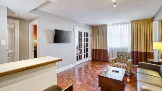 Town Inn Suites - 58