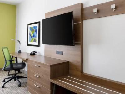 Holiday Inn Express & Suites-Yosemite Park Area, an IHG - 21
