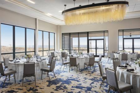 Deltas by Marriott Virginia Beach Bayfront Suites - 11