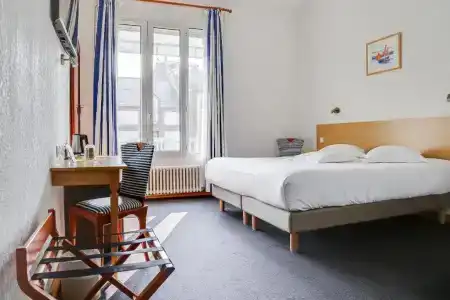 Kyriad Saint Malo Centre Plage - 44