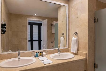 Ocean Blue & Sand Beach Resort - All Inclusive - 15