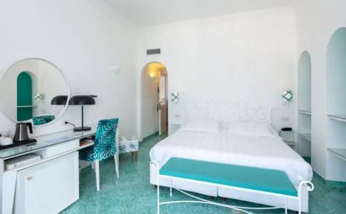 Relais Maresca Luxury Small - 55