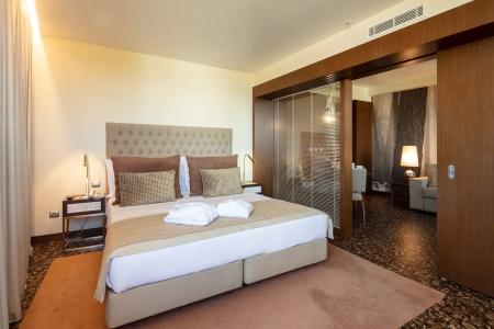 Neya Lisboa - 47