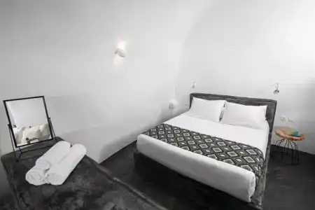 Elysian Santorini - 92