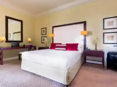 Mövenpick Grand Al Bustan - 41