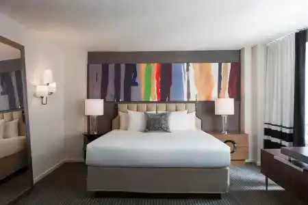 Fifty & Suites by Affinia - 1