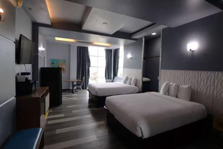Days Inn & Suites by Wyndham - 14