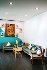 Rico's Bungalows - 3