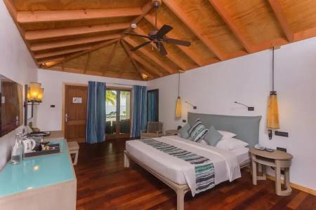 Vilamendhoo Island Resort & Spa - 4