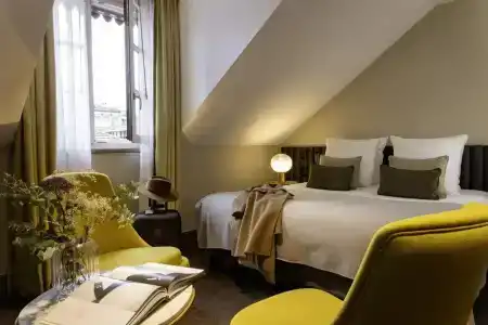 D Geneva - 54