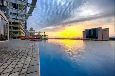 Tamani Marina & - 38