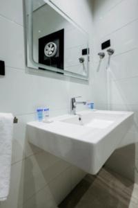 NewCity Apart- Suites & - 26