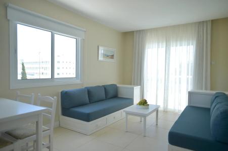 Sunrise Gardens Aparthotel - 29