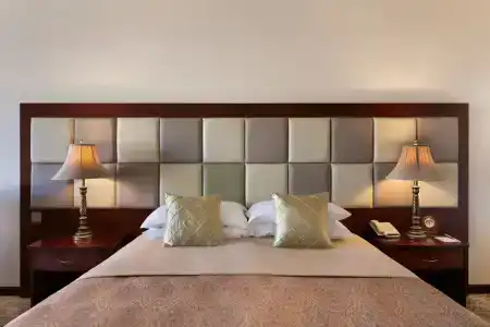 Grand Excelsior - 92