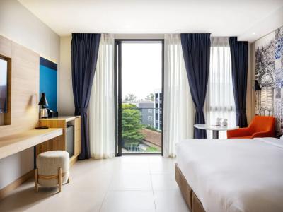 Glow Mira Beach - 19