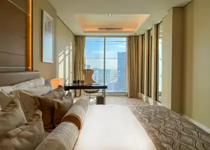 Renaissance Business Bay - 17