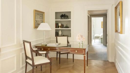 Four Seasons George v Paris - 46