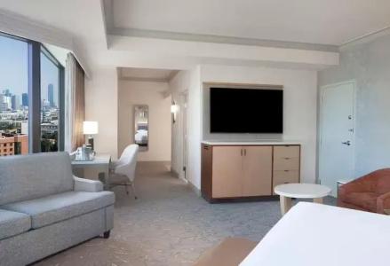 Hilton Anatole - 80