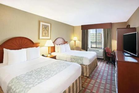 La Quinta Inn By Wyndham Queens (New York City) - 19