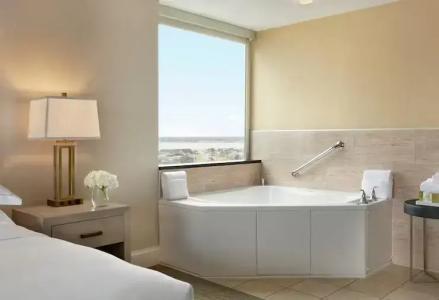 Hilton Suites Oceanfront - 71
