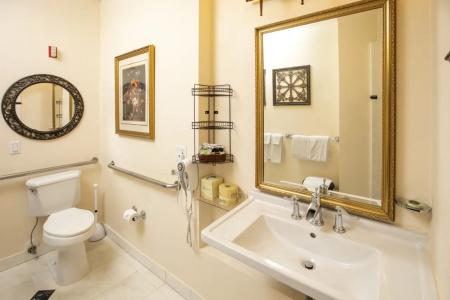 Washington Square Inn - 133