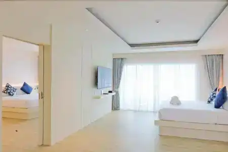 Amata Patong - 16