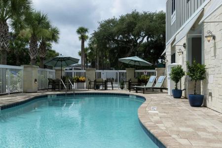 Hampton Inn - 15