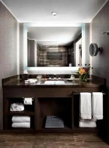 Fairmont Waterfront - 77