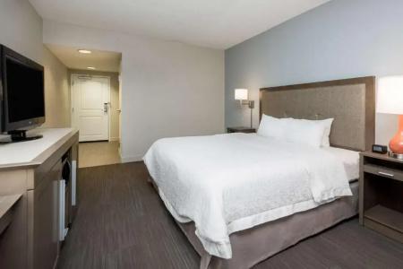 Hampton Inn West - 32