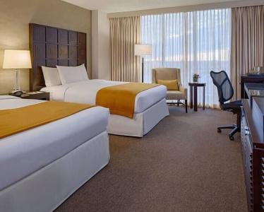 DoubleTree by Hilton Houston Greenway Plaza - 53